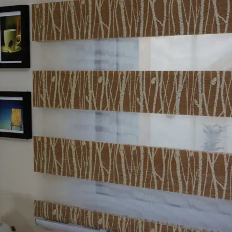 Μηχανοκίνητο ευρύ ηλιακό καταφύγιο Smart Bracket Zebra blinds υφασματικό μοντέρνο στυλ και προσαρμόσιμο
