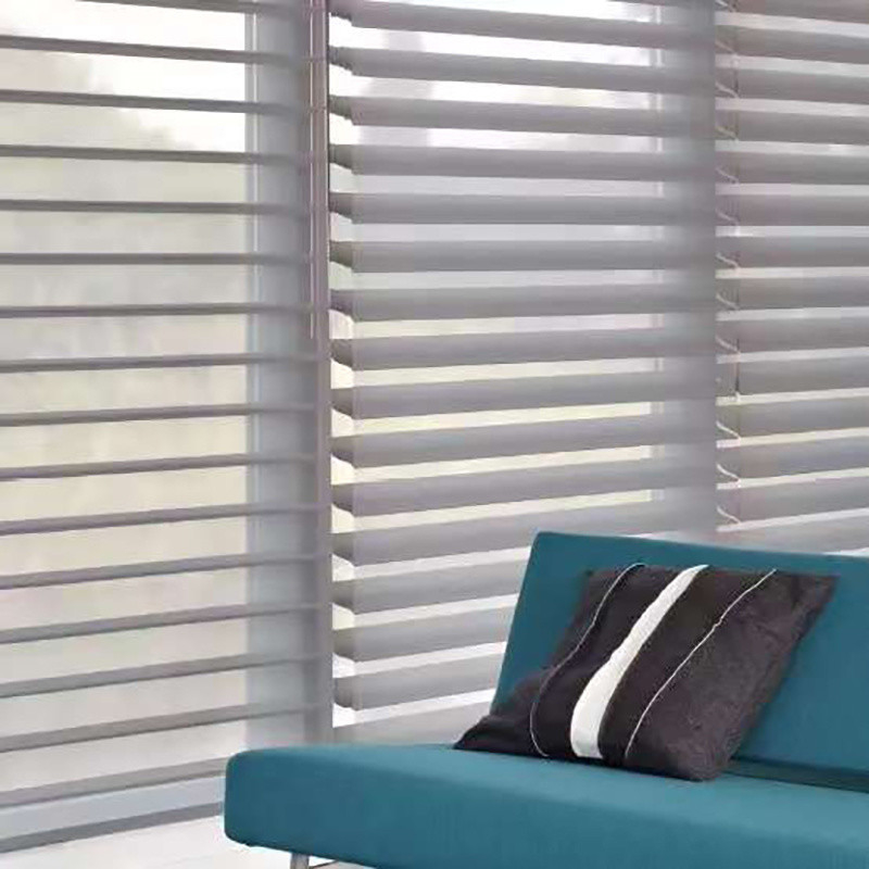 Χρησιμοποίηση σχοινιών Chic και σύγχρονο Shangrila Blind ύφασμα για σύγχρονα εσωτερικά σπίτια